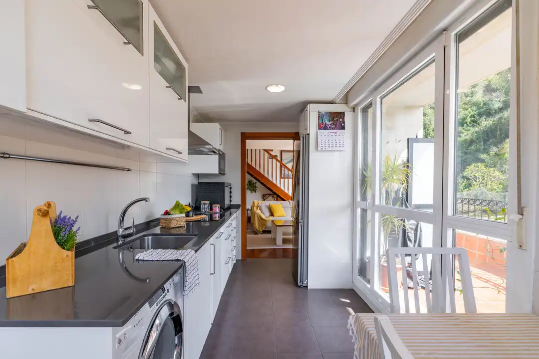 Cocina de Dúplex en venta en Orio con Calefacción, Terraza y Balcón