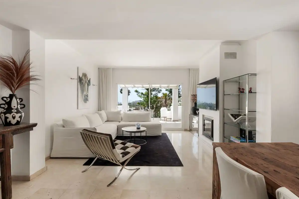 Penthouse with pool for sale in Nueva Andalucía, imagen 2