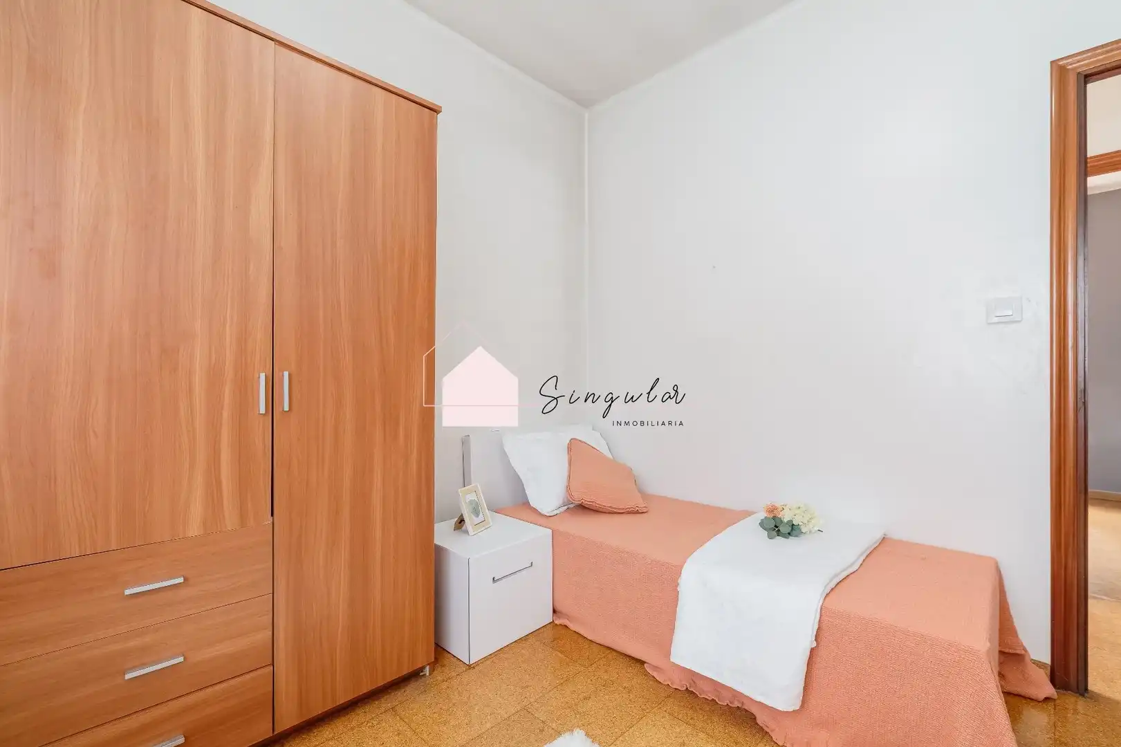 Habitación de Casa o chalet en venta en Vigo  con Calefacción, Jardín privado y Trastero