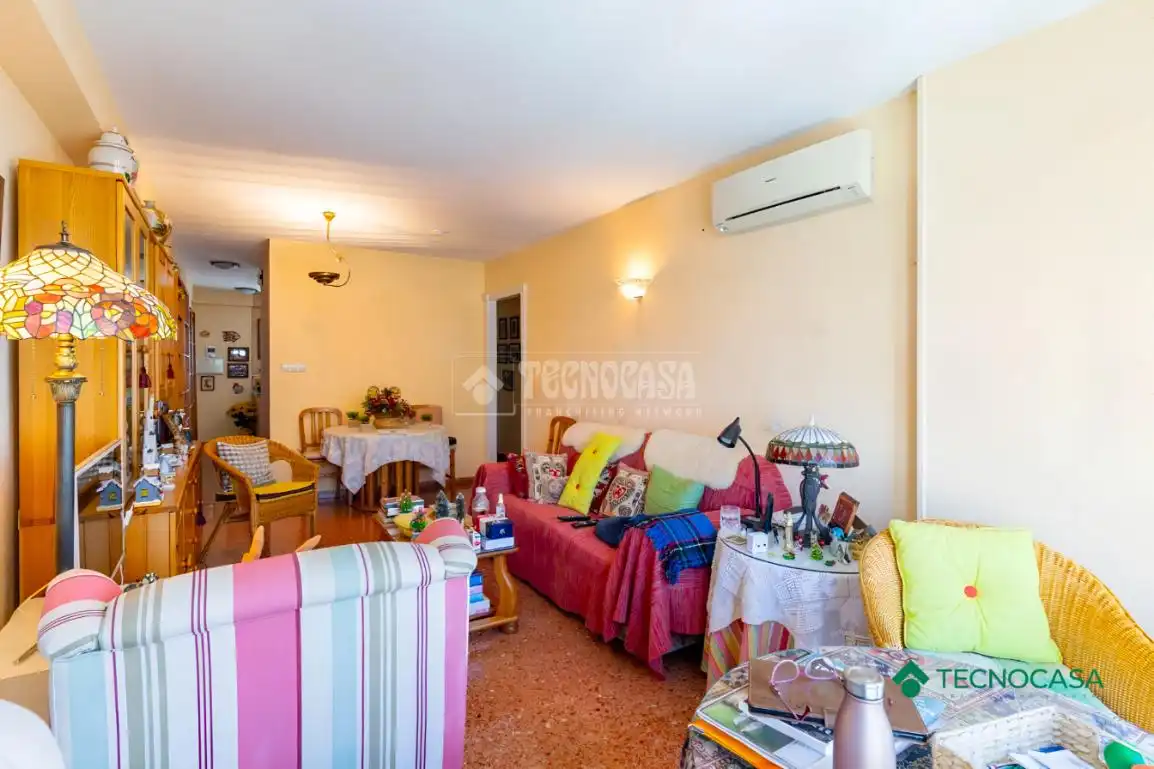 Sala de estar de Piso en venta en Roquetas de Mar con Aire acondicionado