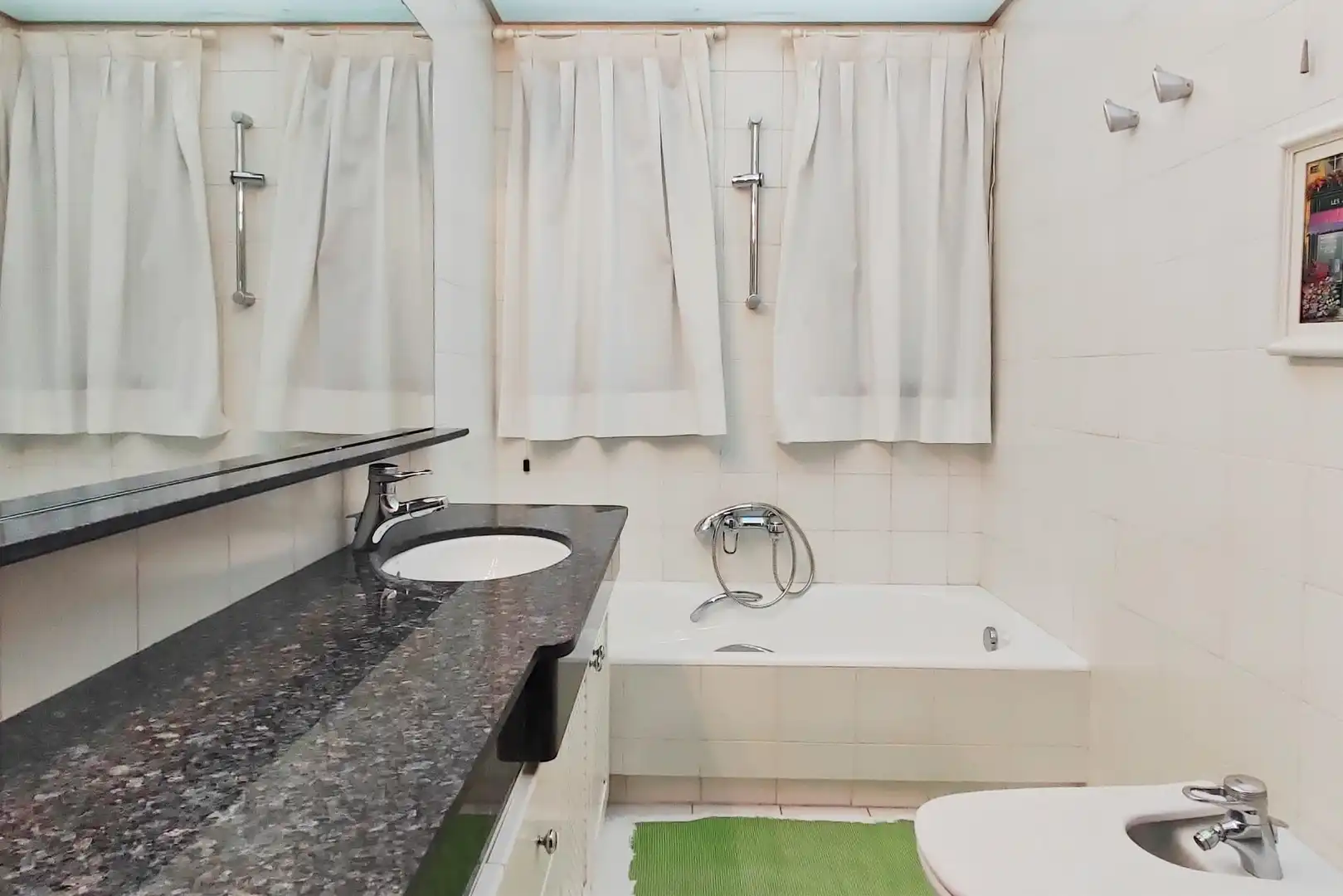 Bathroom of Houses for sale in L'Eliana  with Air Conditioner, Heating and Private garden