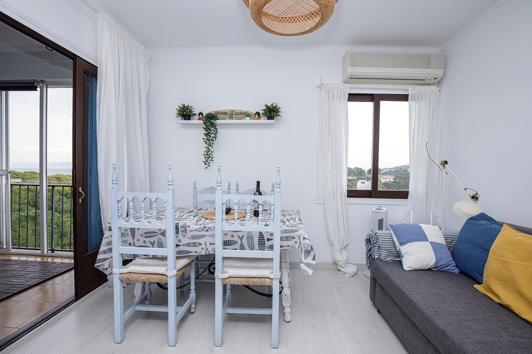 Dining room of Flat to rent in Pals  with Air Conditioner and Parquet flooring