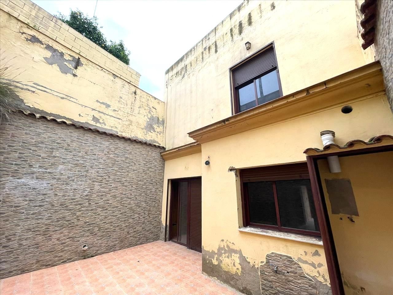 Vista exterior de Casa o xalet en venda en Tomares amb Terrassa