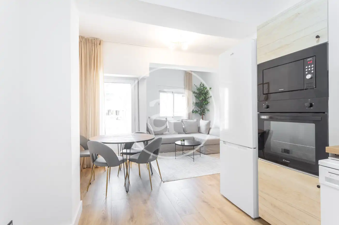 Flat for rent in Carrer de la Marina, Fort Pienc