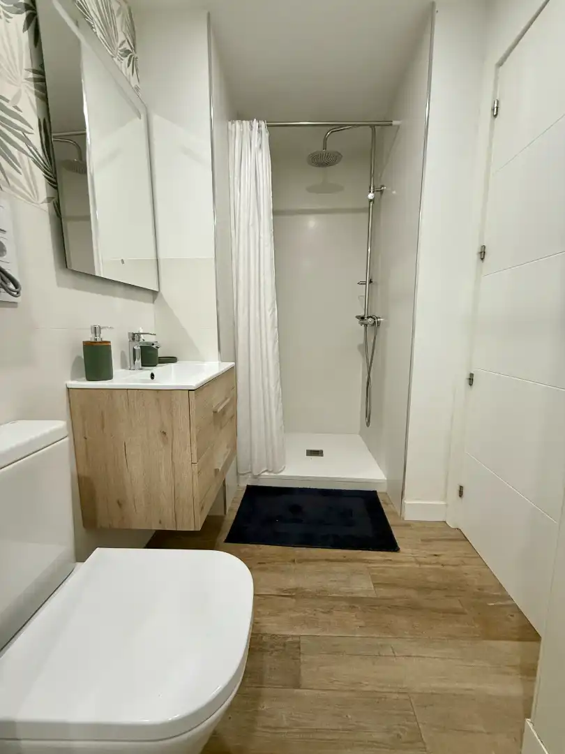 Baño de Planta baja en venta en Madrid con Aire acondicionado, Calefacción y Amueblado