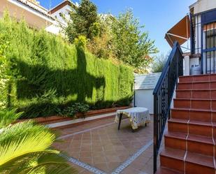 Jardí de Casa adosada en venda en  Granada Capital amb Aire condicionat, Calefacció i Traster