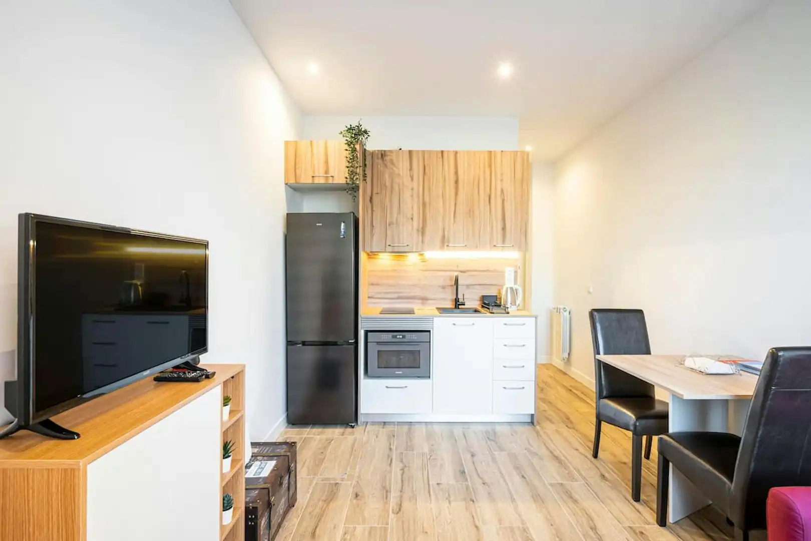 Kitchen of Flat for rent in Madrid  with Air Conditioner, Furnished and Washing machine