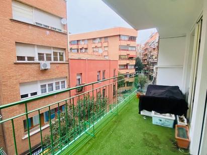 Exterior view of Flat for sale in  Madrid Capital  with Heating, Terrace and Oven