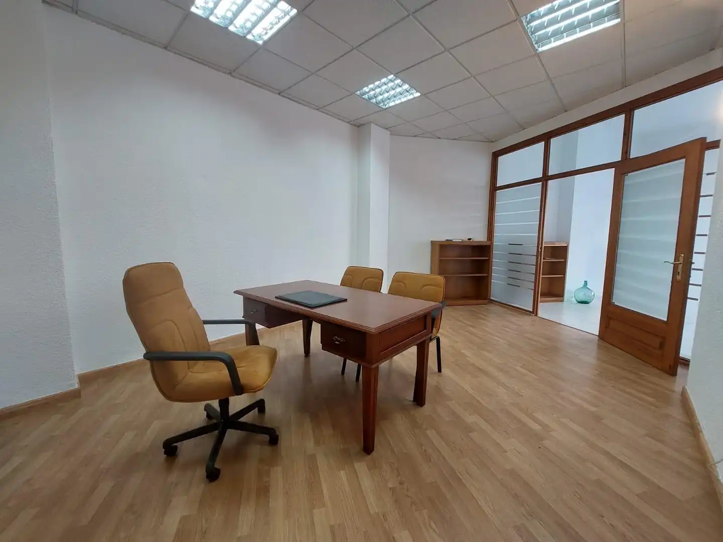 Local comercial en venda a Centro, imagen 2