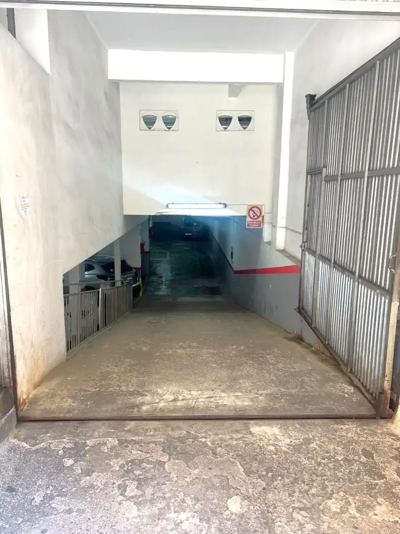 Garaje en venta en Carrer El·lipse, La Florida