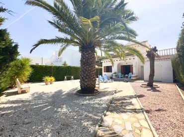 Villa con piscina in vendita a Orihuela Costa