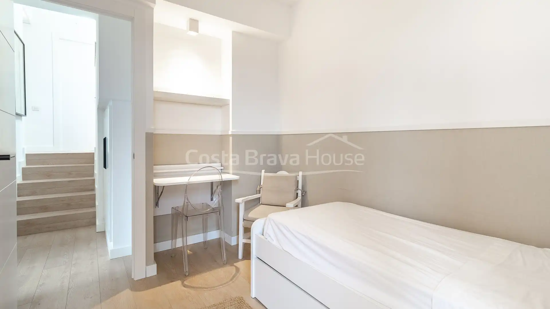Bedroom of Apartments for sale in Palafrugell  with Air Conditioner, Heating and Parquet flooring