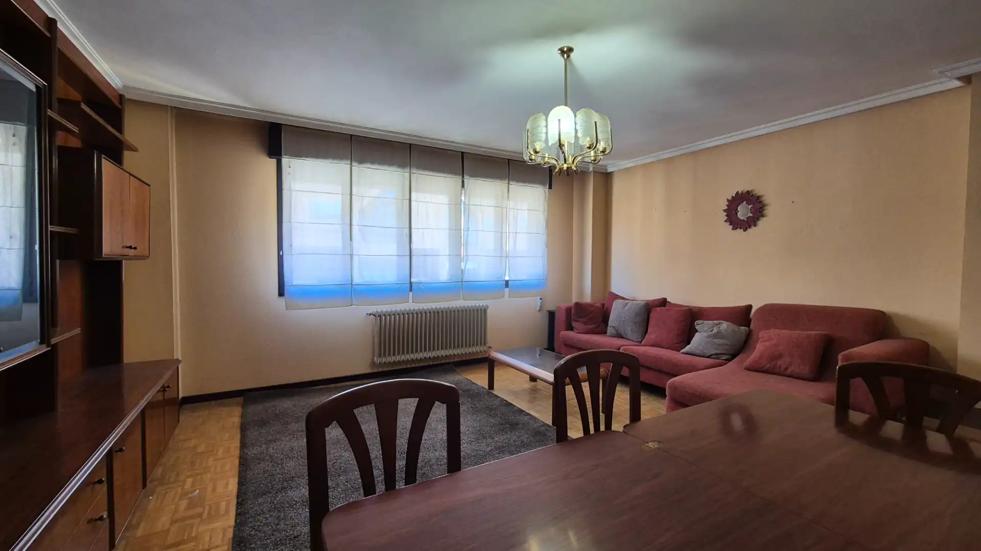 Sala de estar de Dúplex en venta en Oviedo  con Calefacción, Parquet y Trastero