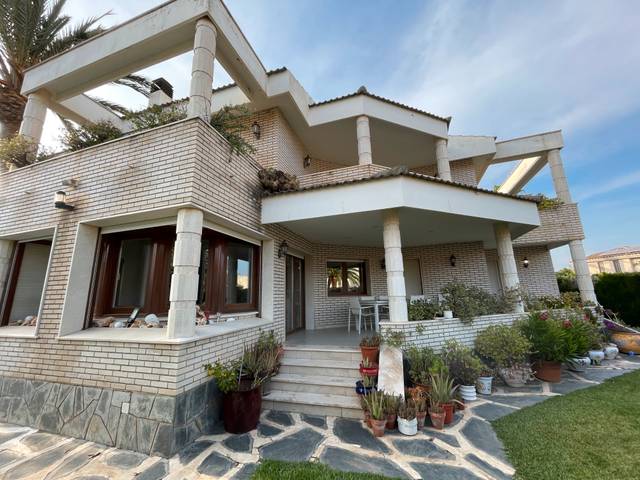 Casa-chalet en Venta en Carrer Francisco de Miranda en Cambrils Platja