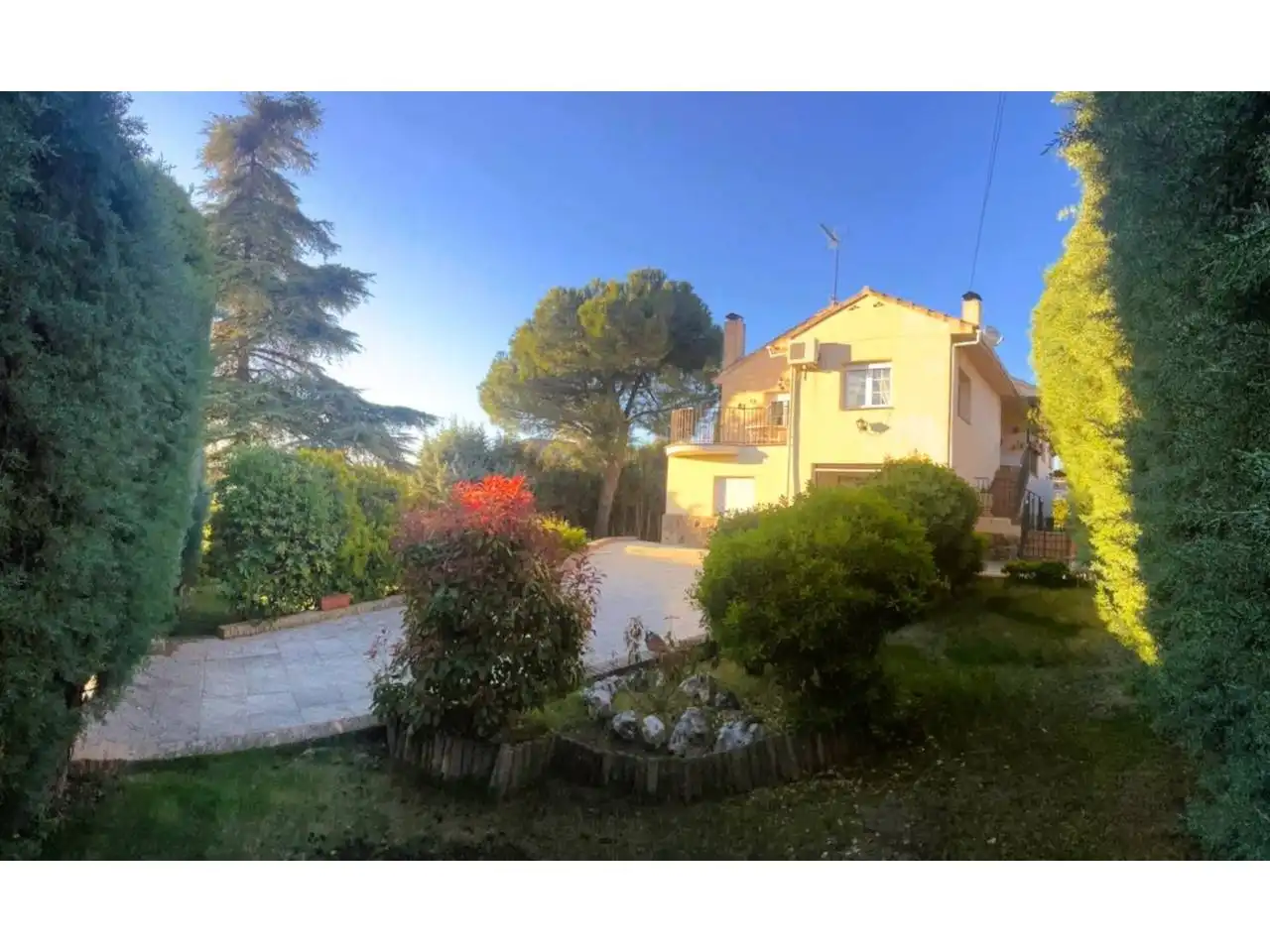 Maison avec jardin à vendre à Calle Cigüeña