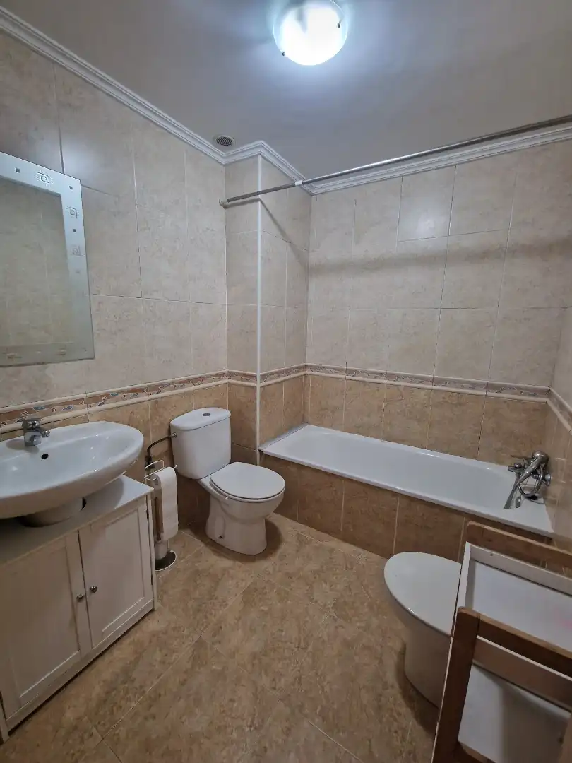 Piso con ascensor en venta en O Feal - Xubia, imagen 4