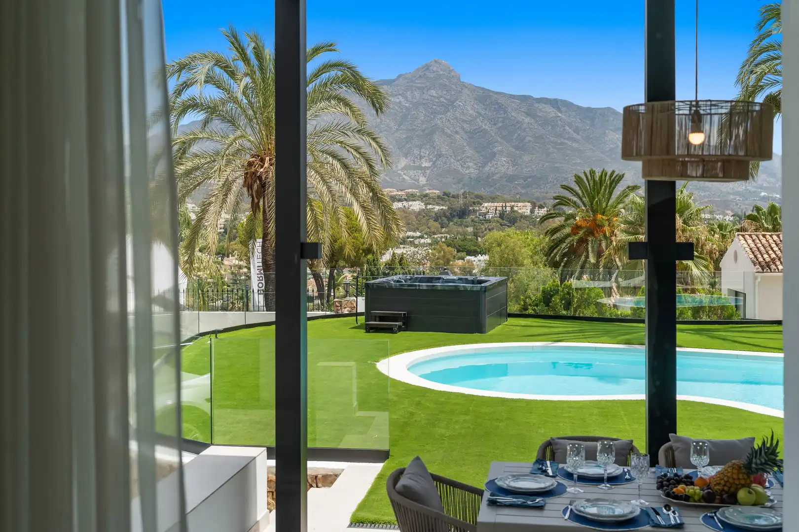 Houses for rent in Calle Alcala, Las Brisas