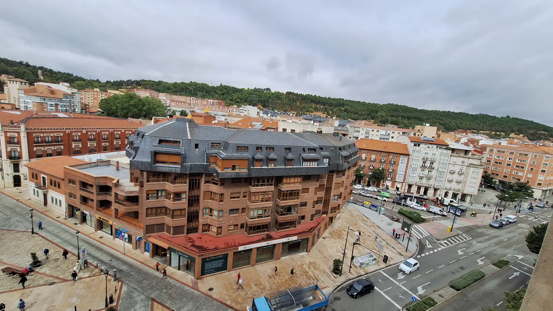 Vista exterior de Piso en venta en Burgos con Calefacción, Terraza y Amueblado
