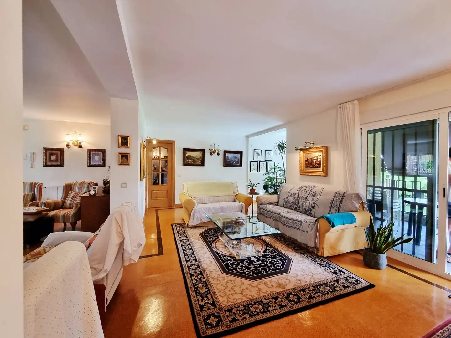 Sala d'estar de Casa o xalet en venda en Boadilla del Monte amb Calefacció, Jardí privat i Terrassa