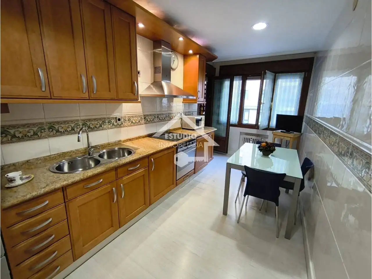 Piso con terraza en venta en Calle Belchite, imagen 74