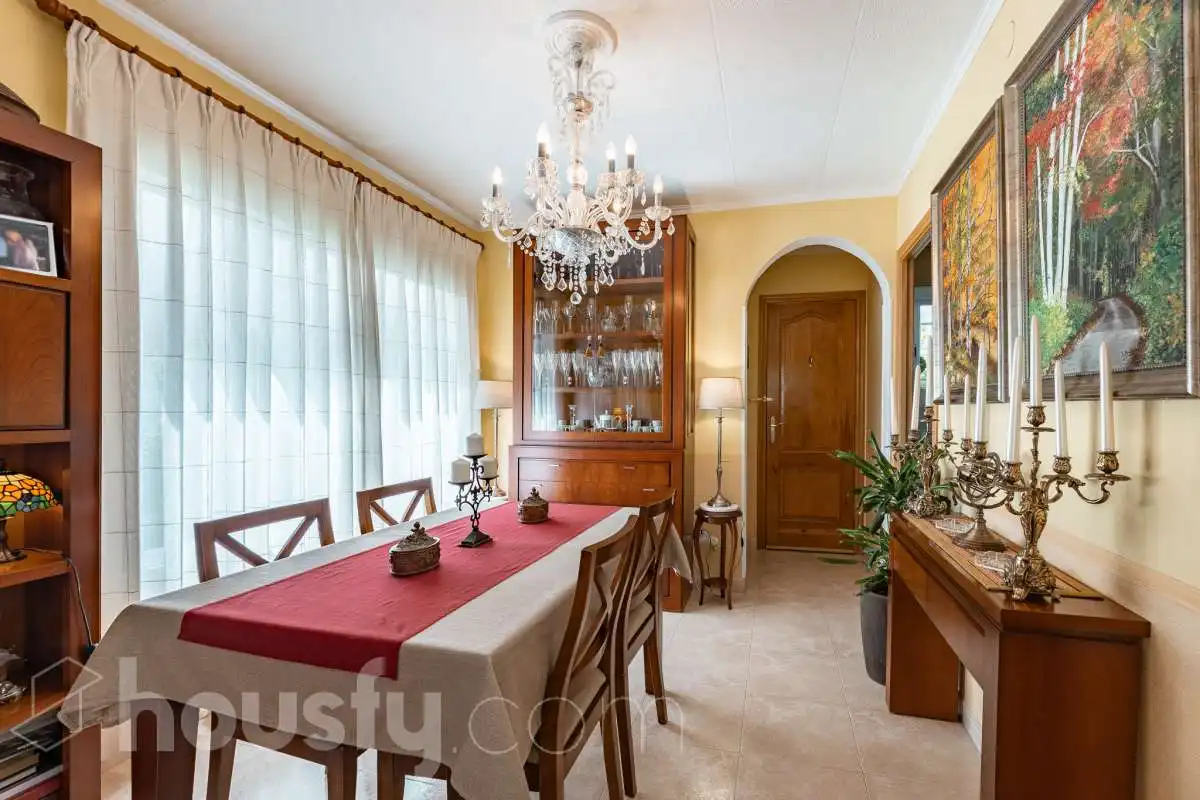Detached homes for sale in Calle Santiago Rusiñol, Coma-ruga platja