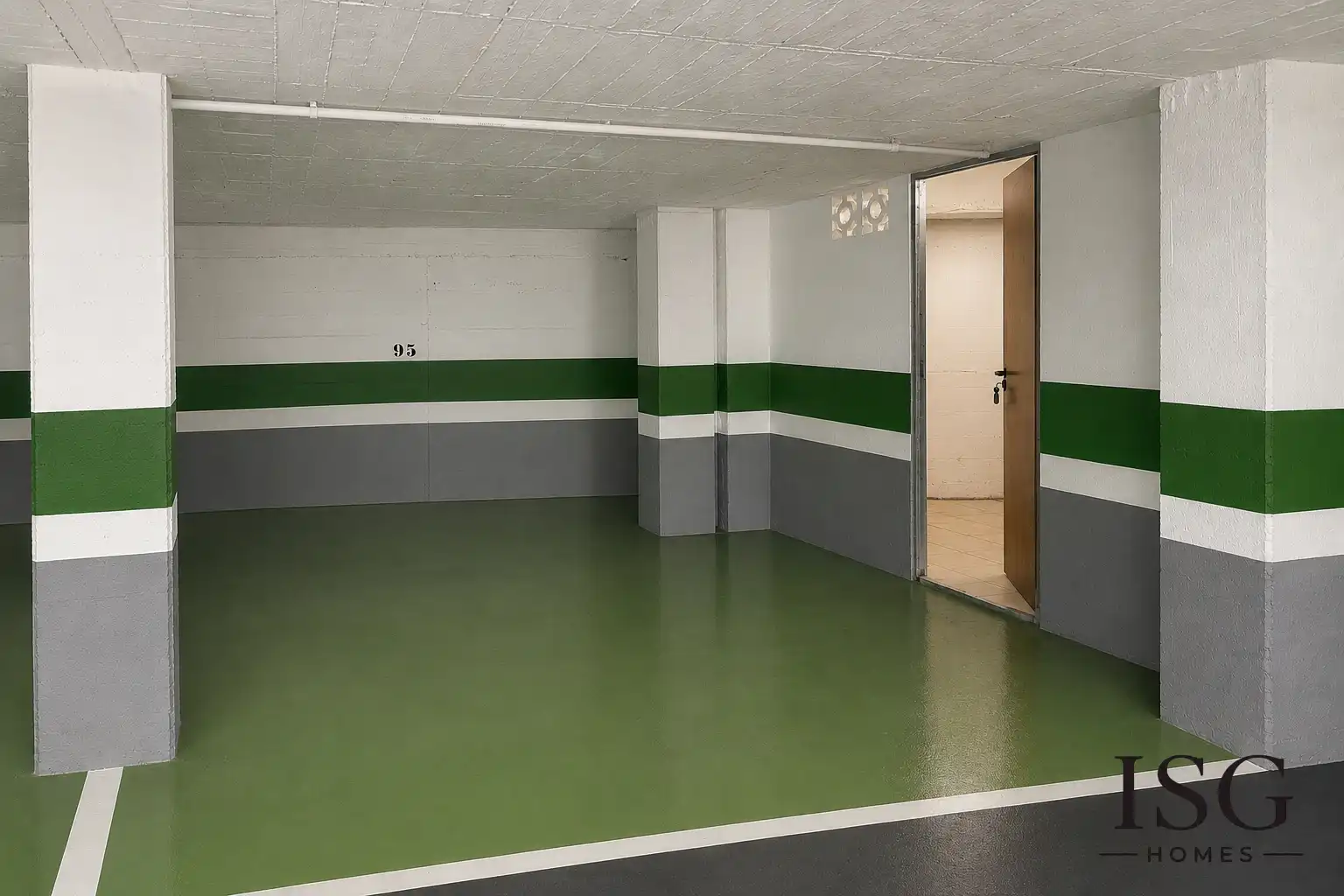 Parking de Apartamento en venta en Torrevieja con Trastero, Balcón y Piscina comunitaria