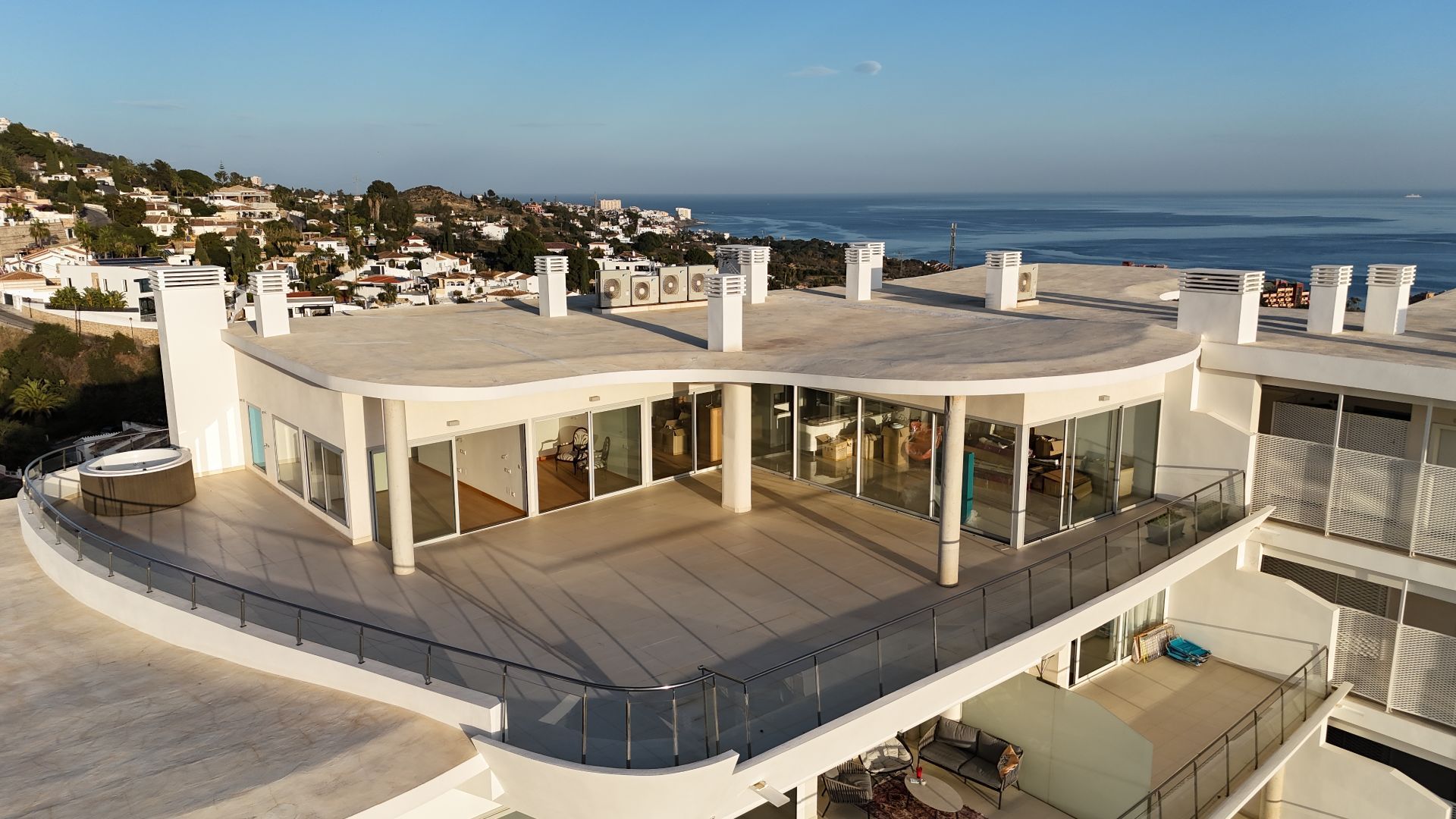 Vista exterior de Ático en venta en Fuengirola con Aire acondicionado, Calefacción y Terraza