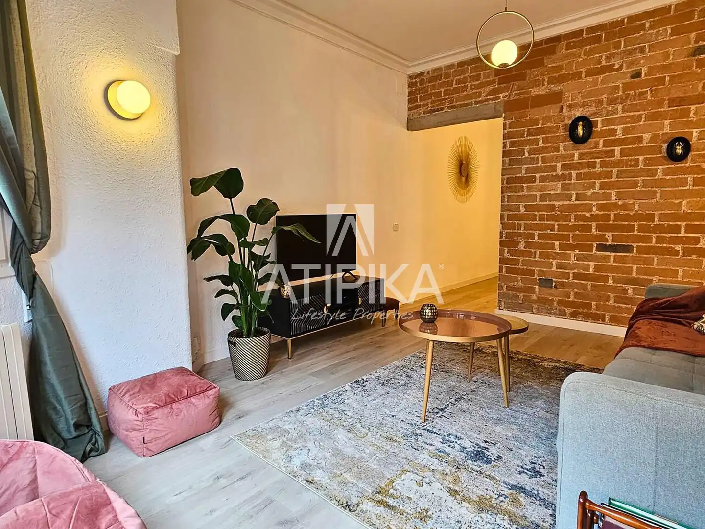 Sala d'estar de Pis de lloguer en Barcelona amb Aire condicionat, Calefacció i Parquet