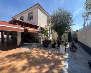 Exterior view of House or chalet for sale in San Vicente del Raspeig / Sant Vicent del Raspeig  with Air Conditioner, Private garden and Terrace