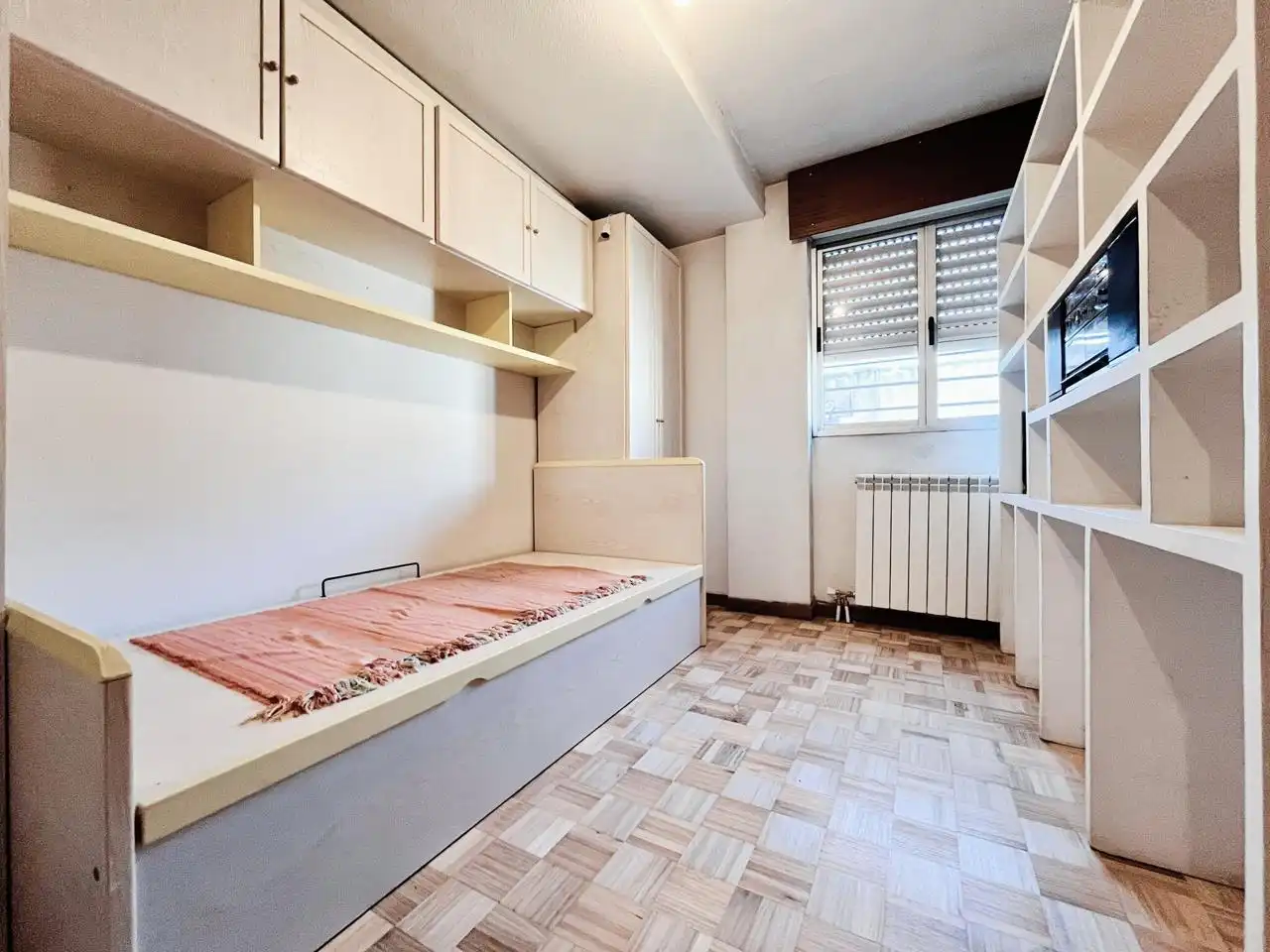 Bedroom of Ground floor for sale in Madrid  with Heating, Private garden and Terrace