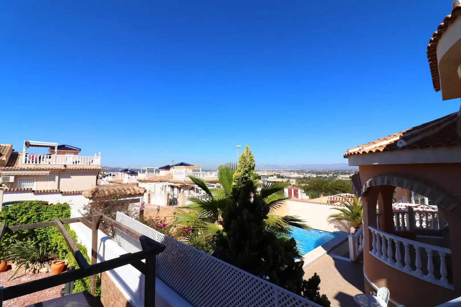 Vista exterior de Casa o xalet en venda en Rojales amb Piscina comunitària