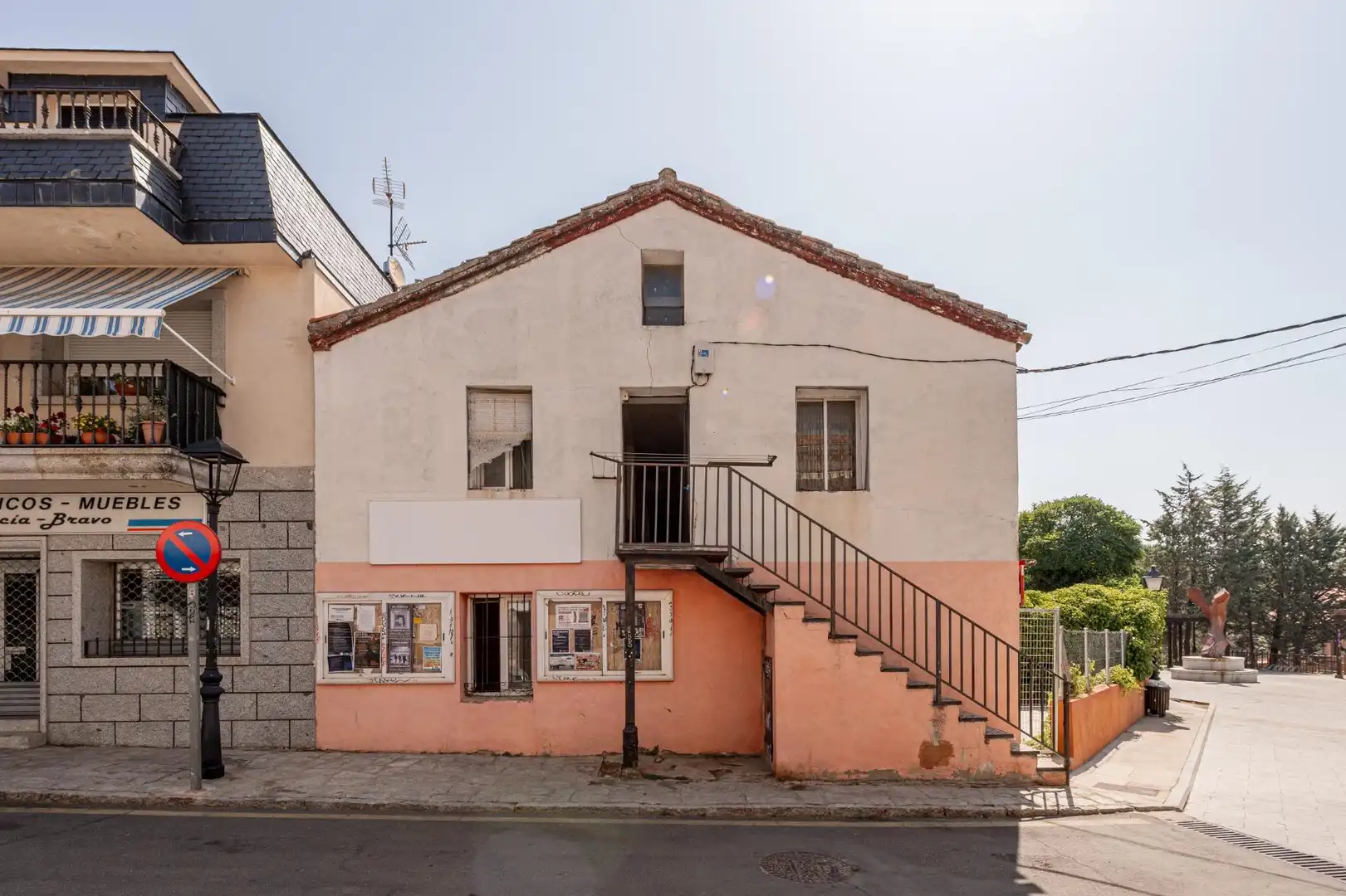 Vista exterior de Casa o chalet en venta en Santa María de la Alameda con Terraza