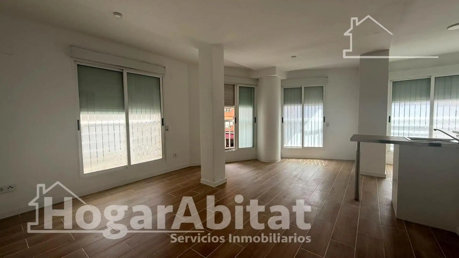 Living room of Flat for sale in Tavernes de la Valldigna  with Storage room