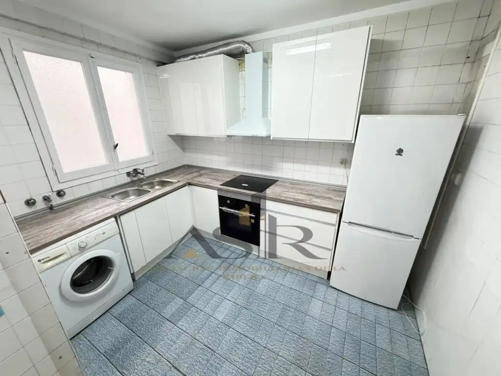 Kitchen of Flat for rent in Alzira