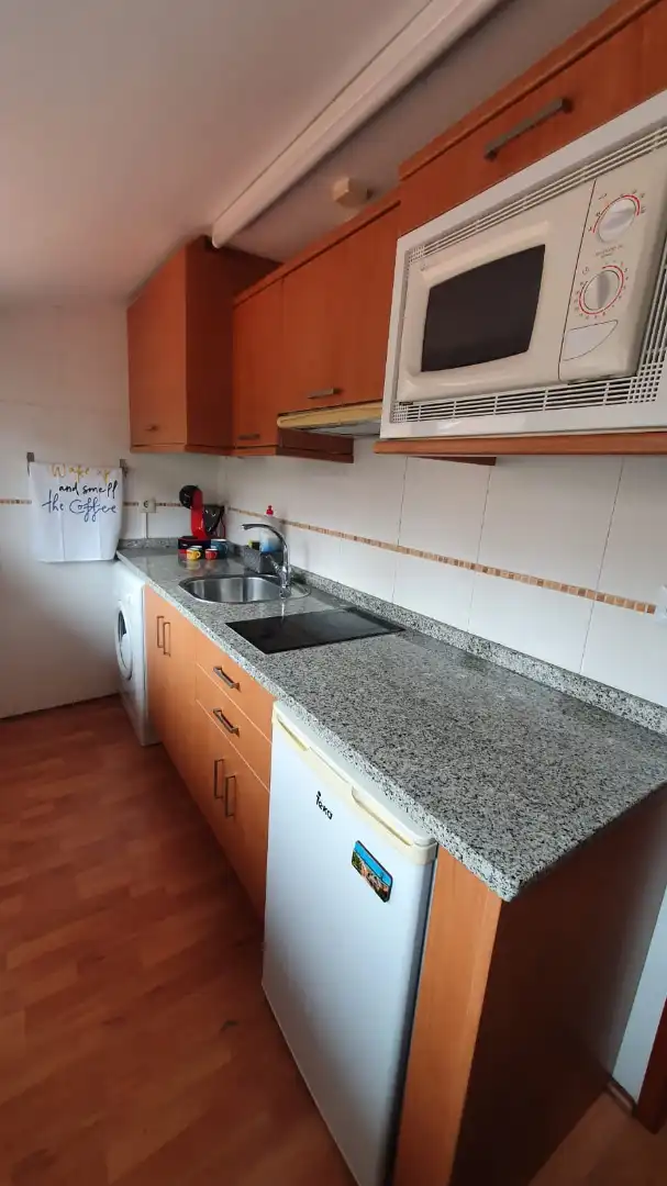 Apartment with lift to rent in Calle Consuelo 5