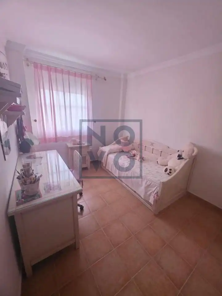 Schlafzimmer von Wohnung zum Verkauf in Lebrija mit Klimaanlage, Terrasse und Möbliert