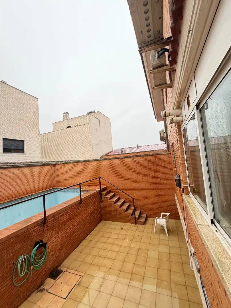 Detached homes for sale in Calle Olmos, 7, Ciudad Jardín