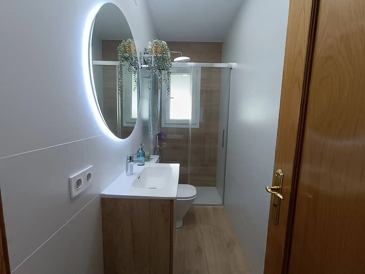Baño de Casa o chalet en venta en Castellar del Vallès con Calefacción, Balcón y Jacuzzi