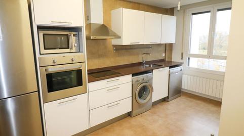 Foto 4 de Piso de alquiler en Ingeniero Alejandro Mendizabal, Salburua - Arantzabela, Araba - Álava