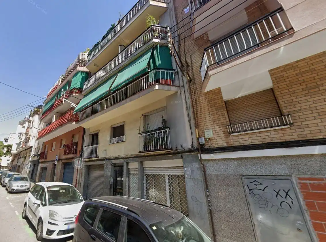 Flat with terrace for sale in PARE RODES 49