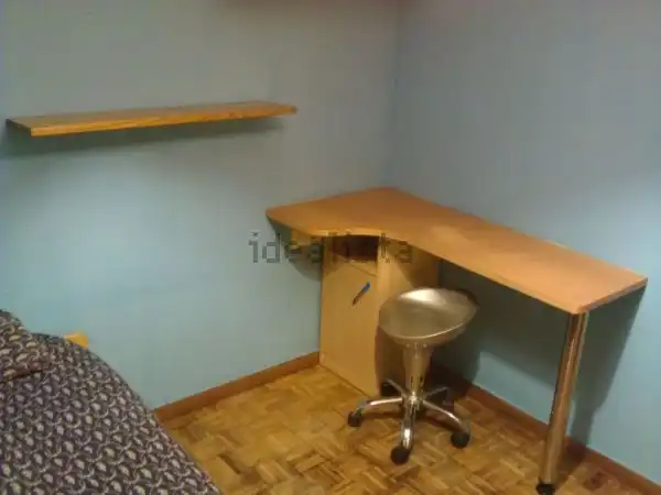 Habitación de Piso de alquiler en Santiago de Compostela  con Amueblado