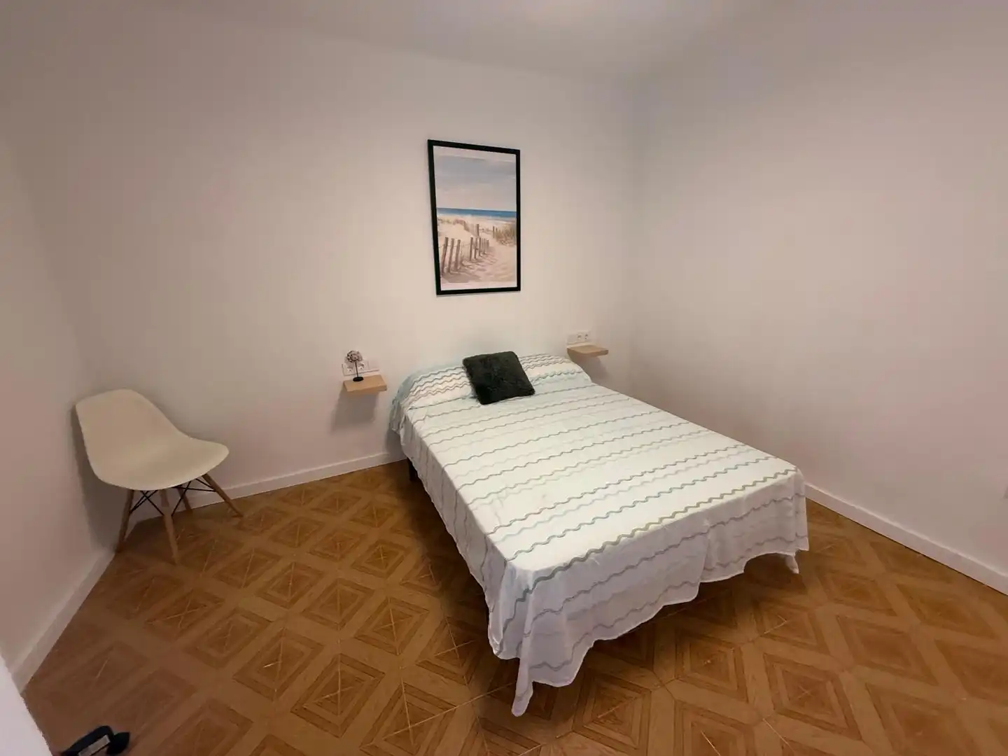 Bedroom of Flat for share in Centro