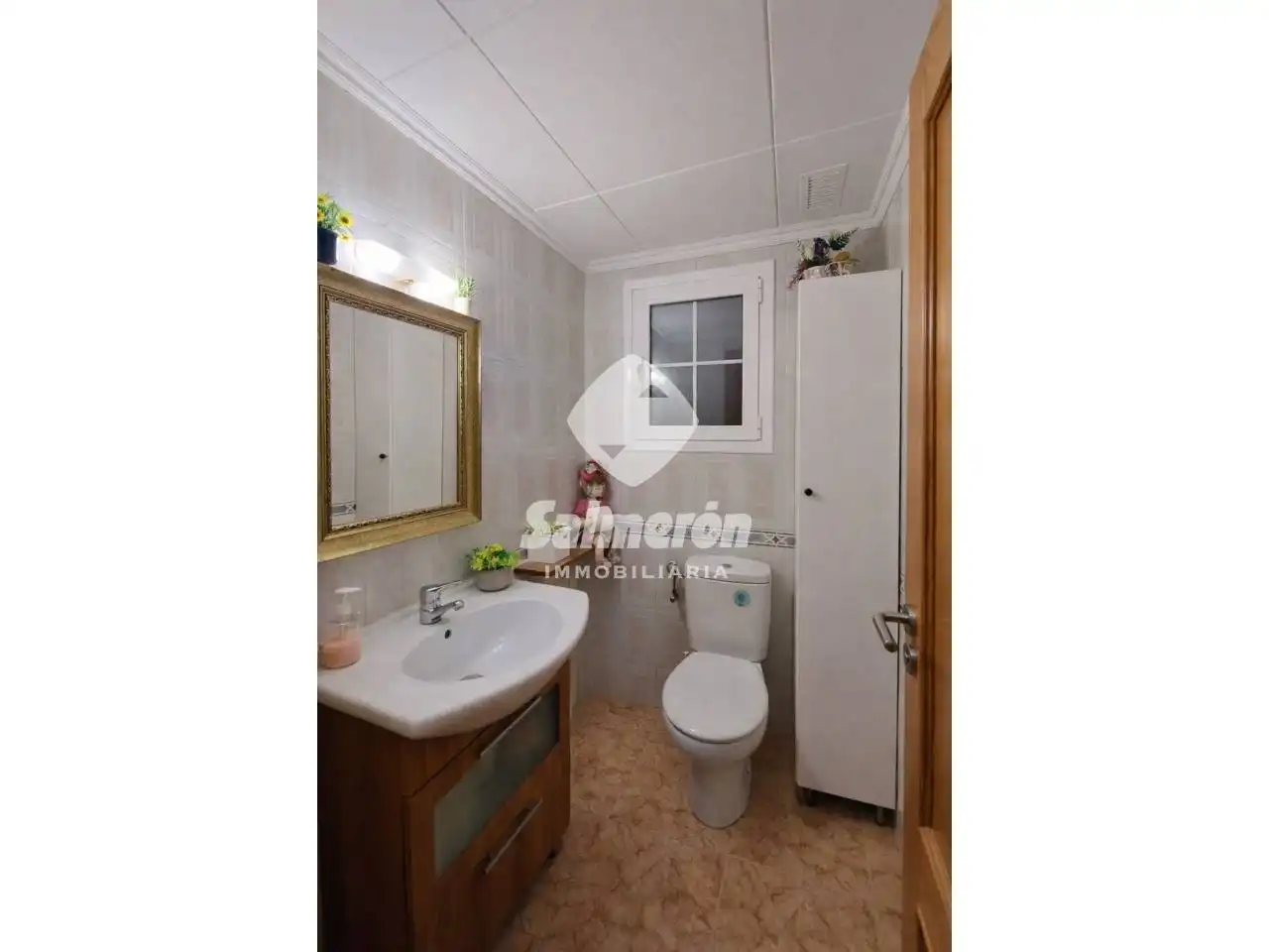 Baño de Piso en venta en Pineda de Mar con Aire acondicionado y Calefacción