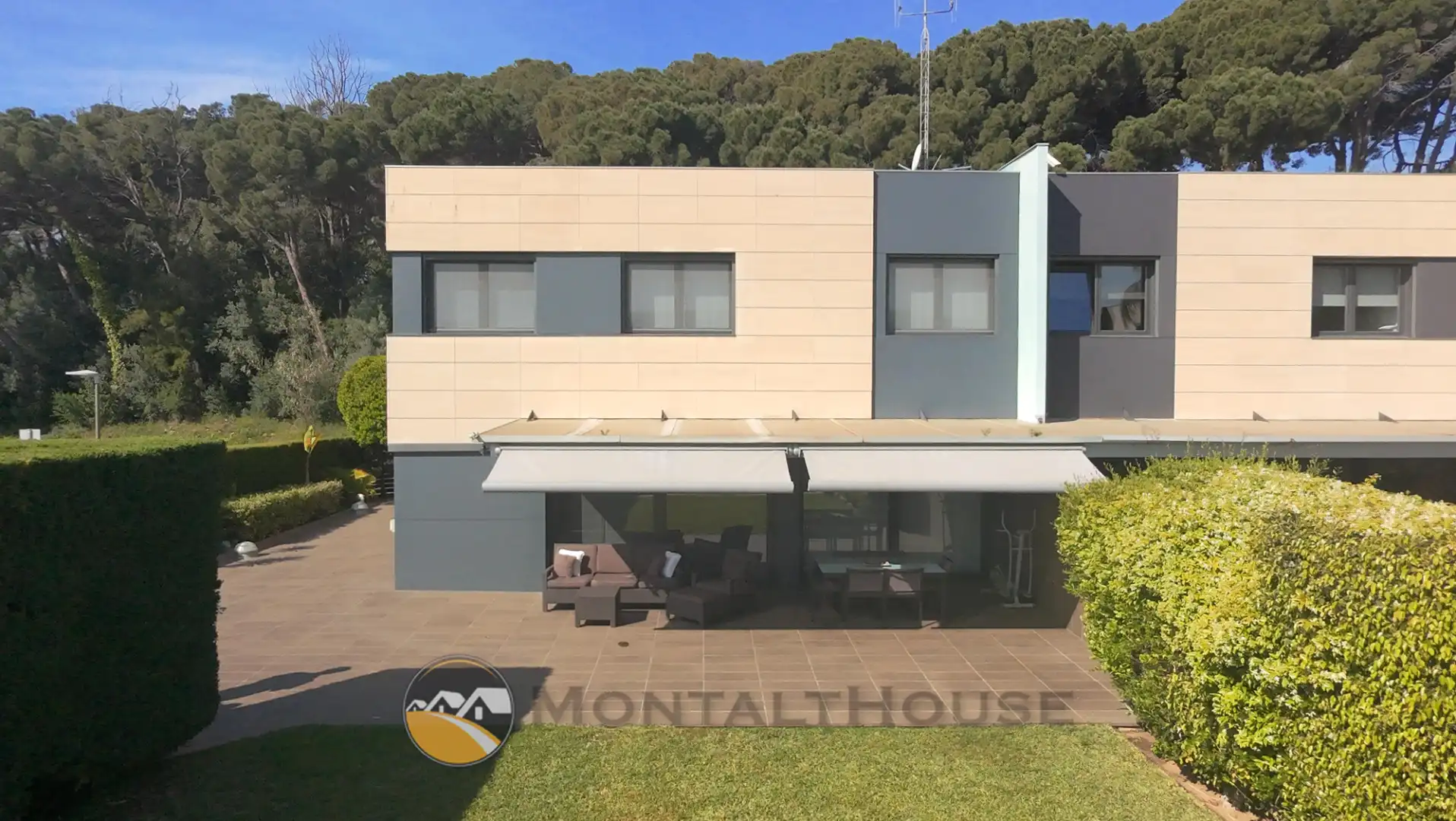 Vista exterior de Casa o chalet en venta en Sant Andreu de Llavaneres con Aire acondicionado, Calefacción y Jardín privado