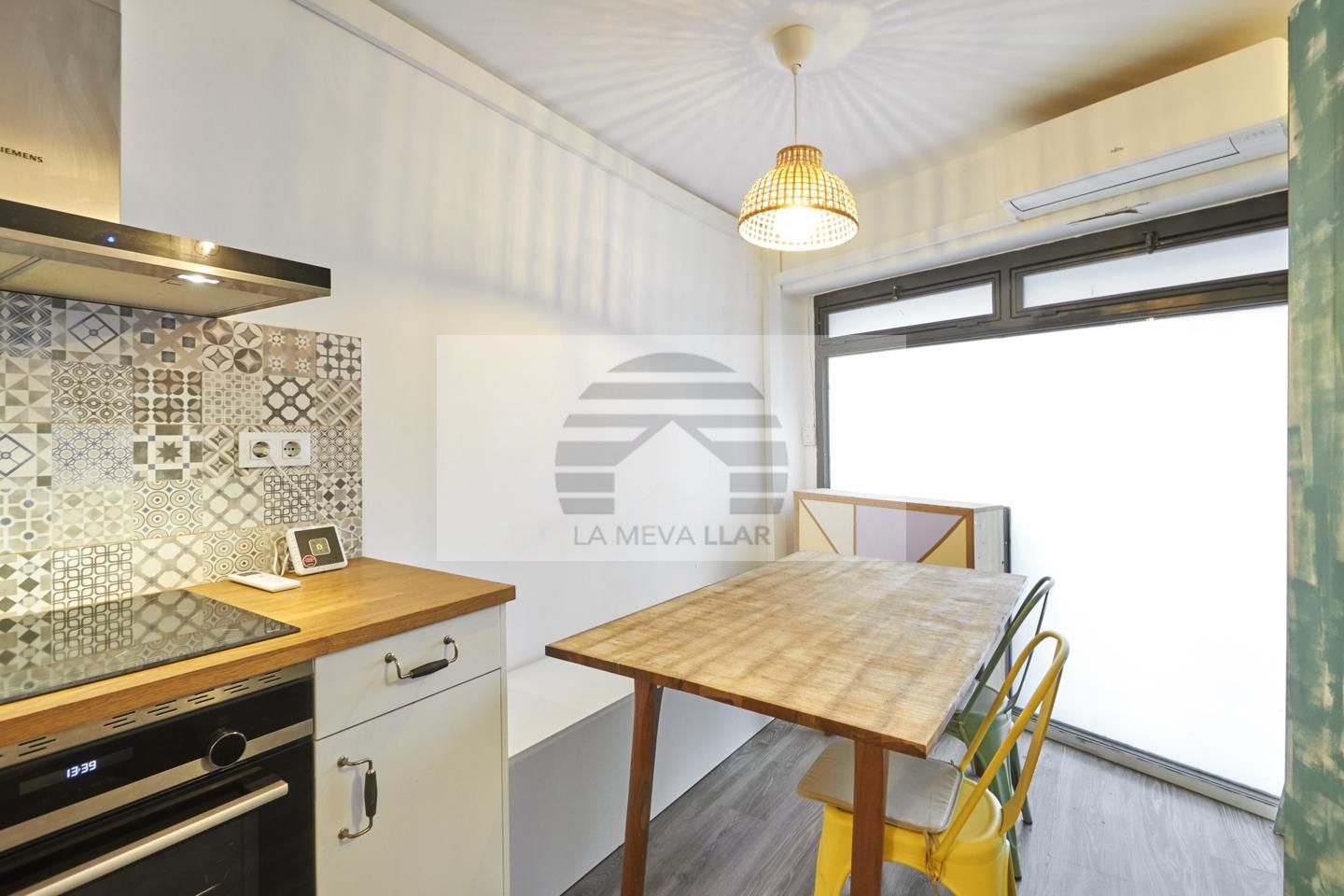 Cuina de Planta baixa en venda en  Barcelona Capital amb Aire condicionat i Moblat