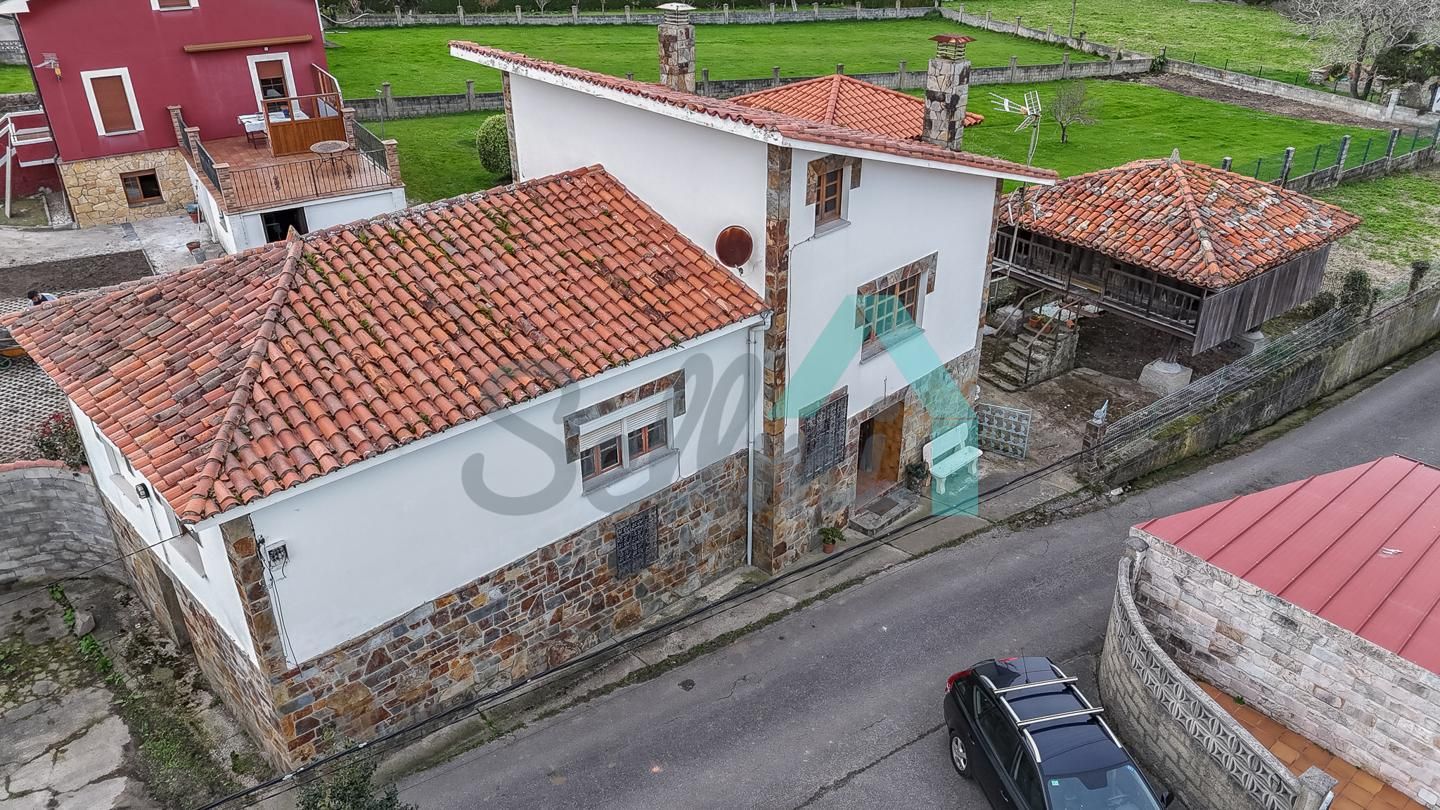 Exterior view of House or chalet for sale in Cudillero  with Private garden and Parquet flooring