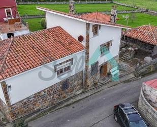 Vista exterior de Casa o xalet en venda en Cudillero amb Jardí privat i Parquet