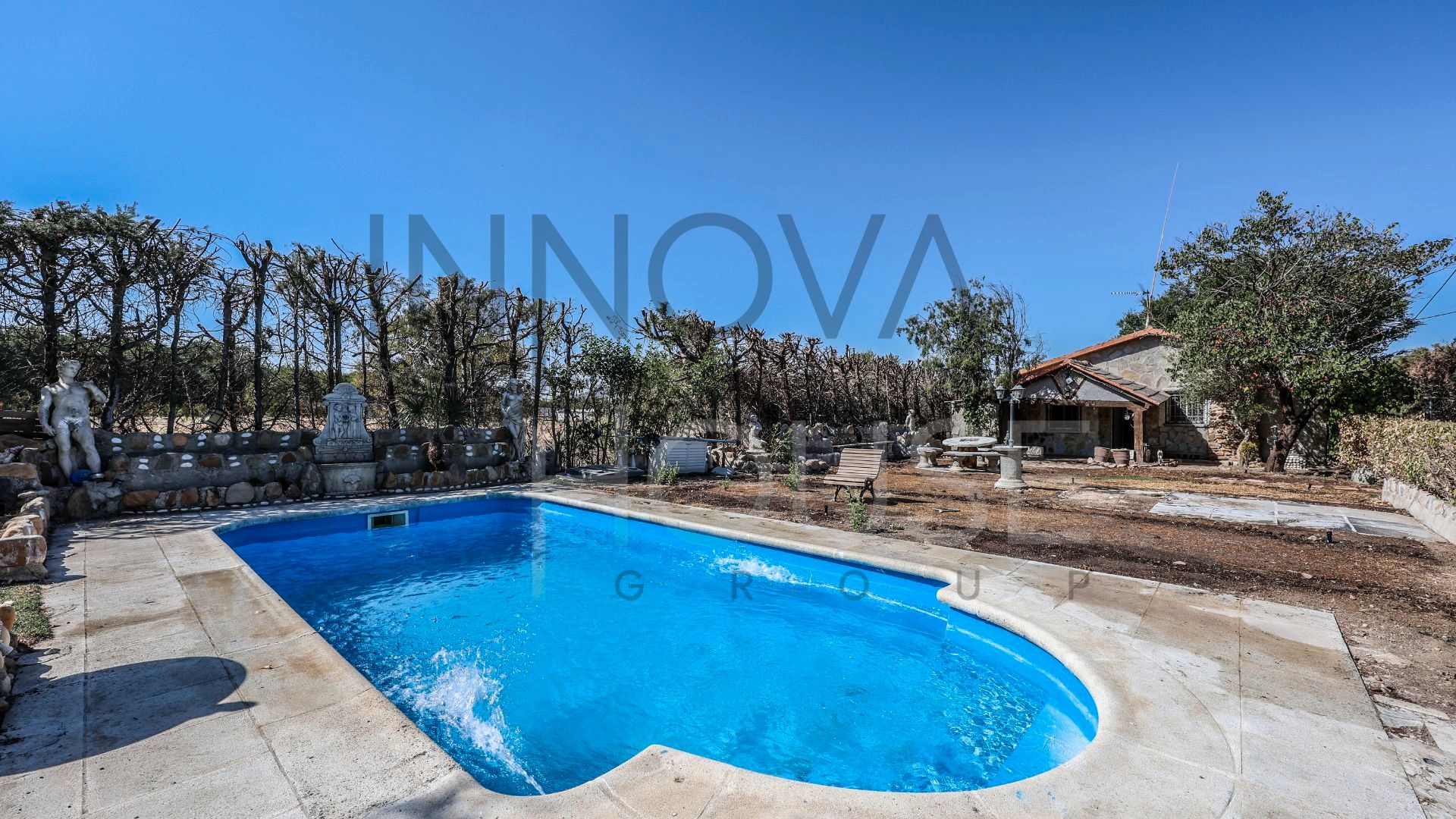 Piscina de Casa o xalet en venda en Talamanca de Jarama amb Aire condicionat, Calefacció i Jardí privat