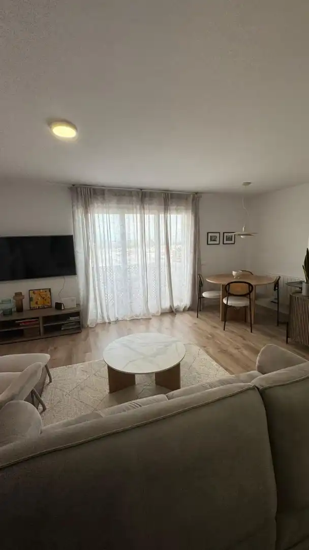 Living room of Flat for sale in Sevilla  with Air Conditioner and Terrace