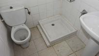 Bathroom of Flat for sale in Vinyols i els Arcs